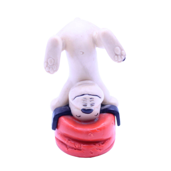 Schleich Wum Handstand auf rotem Kissen | Loriot 80er | hoppla-stuff.de